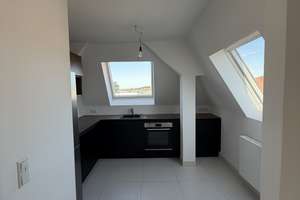 Lichtdurchflutete 4-Zimmer-Maisonette im DG mit Terrasse und Panoramablick über Stuttgart – Die vollständige Adresse der Immobilie erhältst du vom Anbieter., 70197 Rotebühl, Stuttgart – Vorschaubild 2