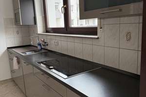 Modernisierte 4,5 Zimmer Wohnung mit Balkon, EBK und TG-Box in begehrter Wohnlage von Sindelfingen – Die vollständige Adresse der Immobilie erhältst du vom Anbieter., 71065 Sindelfingen – Vorschaubild 2