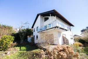 Freistehendes 2-Familienhaus in Toplage Hofheim – viel Potenzial, sofort verfügbar – Die vollständige Adresse der Immobilie erhältst du vom Anbieter., 65719 Hofheim am Taunus – Vorschaubild 1
