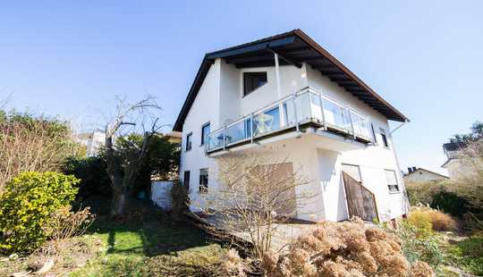 Bild von Freistehendes 2-Familienhaus in Toplage Hofheim – viel Potenzial, sofort verfügbar
