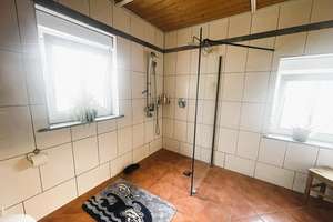Modernisiertes Einfamilienhaus mit großem Garten und 4 Stellplätzen in ruhiger Lage – Die vollständige Adresse der Immobilie erhältst du vom Anbieter., 63683 Ortenberg – Vorschaubild 10