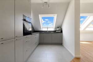 Moderne, barrierefreie 3,5-Zimmer DG-Wohnung mit Loggia, Lift und TG-Stellplatz – Die vollständige Adresse der Immobilie erhältst du vom Anbieter., 89233 Neu-Ulm – Vorschaubild 4