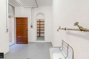 Bestlage Lehel: Kernsanierte Altbau-Traumwohnung mit Dachterrasse und Balkon – Die vollständige Adresse der Immobilie erhältst du vom Anbieter., 80538 Lehel, München – Vorschaubild 91