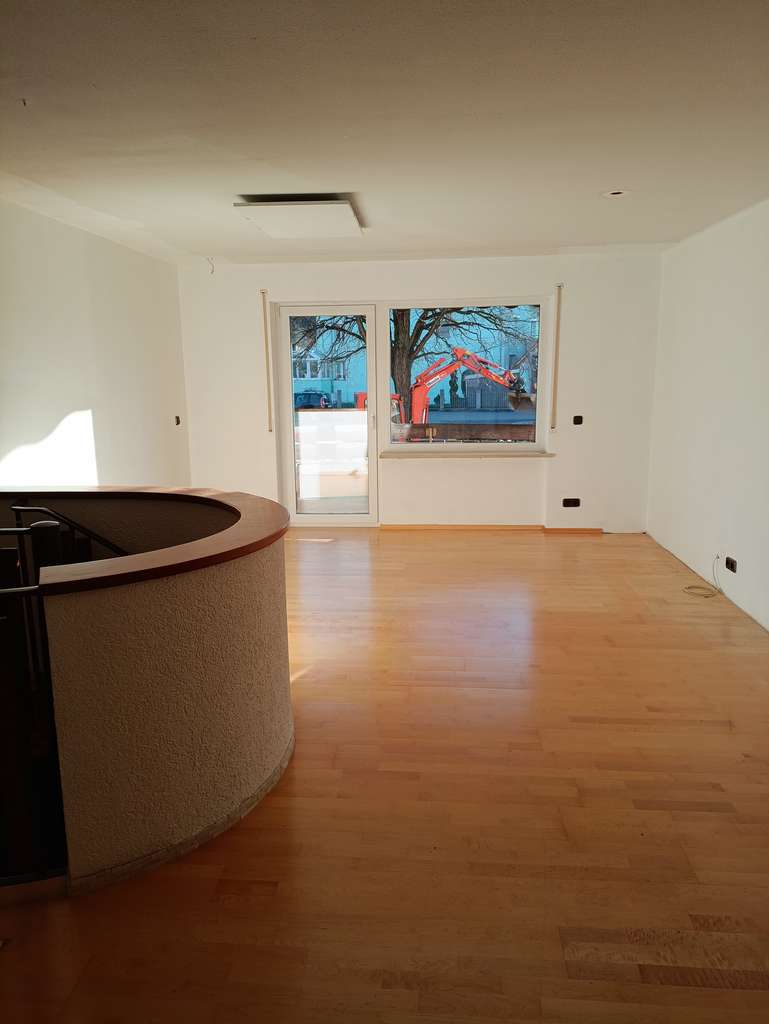 Immobilie in Immenstaad am Bodensee - Fast schon eine Maisonette: 3-4-Zimmer-Wohnung-zentrale Lage - Bild 1