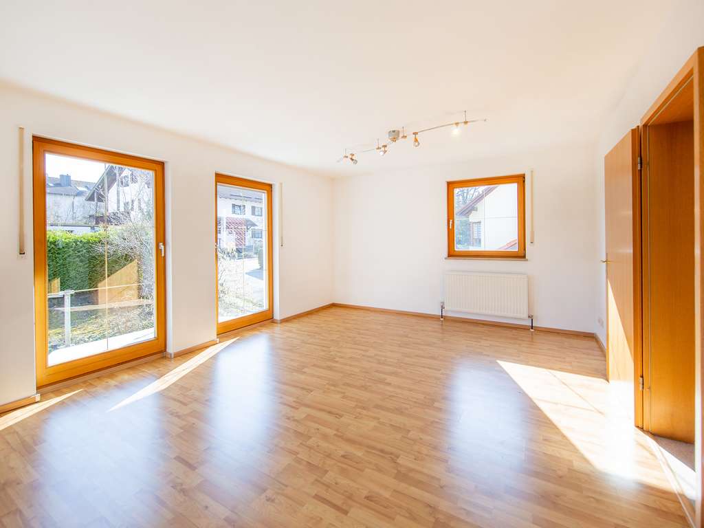 Immobilie in Gilching - SOLIDE DOPPELHAUSHÄLFTE MIT AUSBAUPOTENZIAL - Bild 3