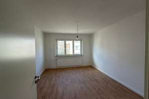 Kernsanierte 3-Zimmerwohnung mit Balkon in Herrenhausen – Malortiestr.  10, 30419 Herrenhausen, Hannover – Vorschaubild 3