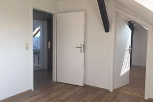 Schöne 3-Zimmer-DG-Wohnung mit Küche in Magdeburg – Cochstedter Straße 32, 39112 Leipziger Straße, Magdeburg – Vorschaubild 5