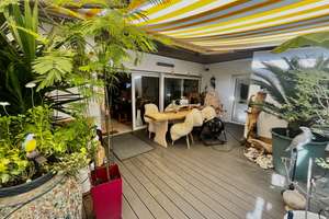 Exklusives Anwesen: Bungalow mit Pool und Sauna in München-Waldtrudering