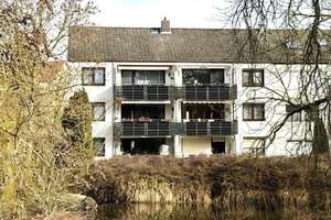Blick zur Beke 3-Zimmer-Wohnung mit großem Balkon in Hildesheim – Winkelstraße 1a, 31137 Himmelsthür, Hildesheim – Vorschaubild 1
