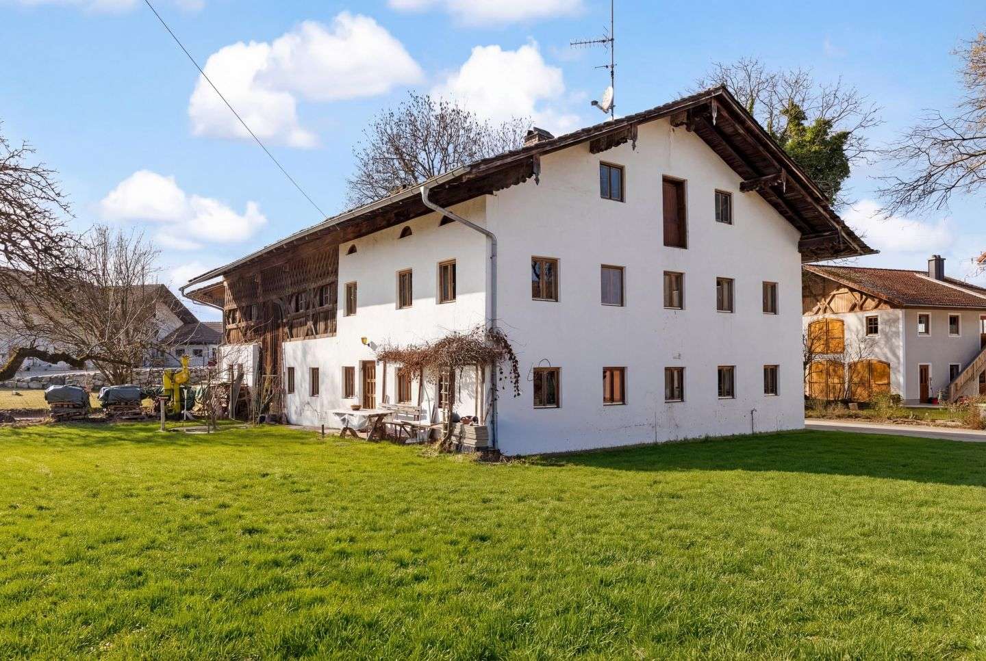 Historisches Bauernhaus mit Bundwerk – Denkmalgeschütztes Liebhaberobjekt mit besonderem Charakter, Rosenheim Kreis – Bild 1