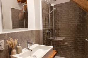 Luxuriöses Gutshaus-LOFT, 128 qm, 2 SZ, Duschbad & Wannenbad "en Suite", WC, Einbauküche, TG-Platz – Brühler Landstraße 549, 50997 Meschenich, Köln – Vorschaubild 11