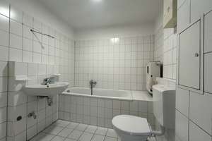 Sehr Schöne 2-Z.- DG-Wohnung mit Balkon, zentral in LEV, provisionsfrei von Privat  – 51373 Wiesdorf, Leverkusen – Vorschaubild 9