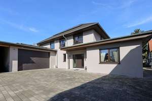 Moderne Stadtvilla mit Pool und großzügigem Garten – luxuriöses Wohnen in ruhiger Lage von Neuried – Die vollständige Adresse der Immobilie erhältst du vom Anbieter., 77743 Neuried – Vorschaubild 68