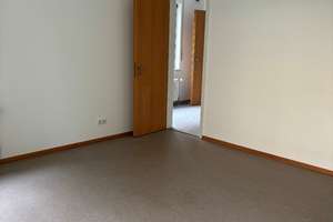 EG mit Garten und neuer EBK  - 2-Zimmer-Wohnung in Altglienicke – Kasperstraße 35, 12542 Altglienicke, Berlin – Vorschaubild 4