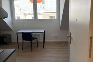 Helles, zentral gelegenes Studentenappartement, Erstbezug, Dachterrasse (Gemeinschaftsnutzung)  – Gabelsbergerstraße 20, 91052 Stubenloh, Erlangen – Vorschaubild 7