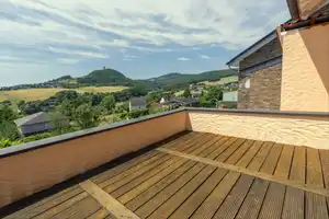 Mediterran Wohnen im modernen Haus mit Pool und Burgblick – Ahrweiler (Kreis) – Vorschaubild 4