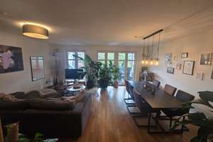 Top angebundene schöne 3-Zimmer Wohnung mit großem Balkon nahe Uni-Kliniken/Südpark