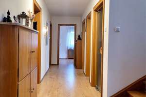 Exklusives Einfamilienhaus mit riesen Garten zu verkaufen – Die vollständige Adresse der Immobilie erhältst du vom Anbieter., 72461 Albstadt – Vorschaubild 7