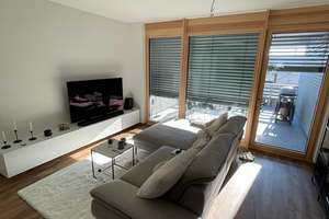 Neuwertige 3-Raum-Dachgeschosswohnung mit Balkon und Einbauküche in Kirchheim unter Teck