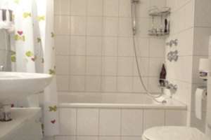 Helle 2-Zimmer-Wohnung mit Balkon im 2. OG in Derendorf – Spichernstraße 28, 40476 Derendorf, Düsseldorf – Vorschaubild 3