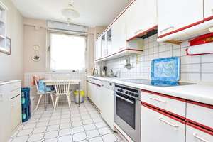 Charmante 3-Zimmer-Wohnung im 14. Obergeschoss mit schönem Weitblick über die Hansestadt Lübeck! – Die vollständige Adresse der Immobilie erhältst du vom Anbieter., 23560 Moisling, Lübeck – Vorschaubild 8