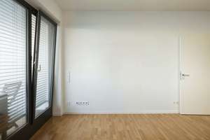 Exklusive 3-Zimmer-Wohnung mit 2 Balkonen und Tiefgaragenstellplatz in Berlin-Mitte – Chausseestraße 37, 10115 Mitte (Ortsteil), Berlin – Vorschaubild 3