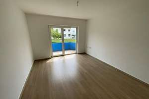 sofort einziehen und wohlfühlen! 3-Zimmer mit Balkon und Boden in Plettenberg Eschen – Auf dem Loh 10, 58840 Plettenberg – Vorschaubild 1