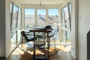 Im Zentrum von Neu-Ulm/Pfuhl neuwertige exklusive 2-Zi.-Maisonette mit Aufzug, EBK, 2 Balkone + TG – Die vollständige Adresse der Immobilie erhältst du vom Anbieter., 89233 Neu-Ulm – Vorschaubild 2