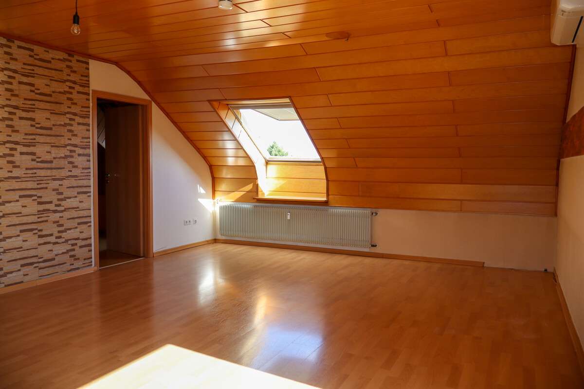 Immobilie in Altrip - Freie 3 ZKB Dachgeschoss mit Klimaanlage sucht neuen Eigentümer/in, Auch als Anlage attraktiv - Bild 7