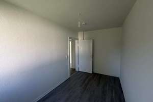 Frisch renoviert mit Balkon – schöne 3-Zimmer-Wohnung in Thiede – 38239 Thiede, Salzgitter – Vorschaubild 4