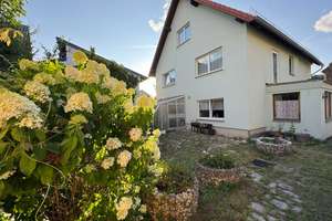 Viel Platz für die ganze Familie: Einfamilienhaus mit viel Platz