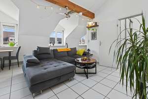 Außergewöhnliche 2,5-Zimmer-Dachgeschosswohnung in der beliebten Südweststadt – Die vollständige Adresse der Immobilie erhältst du vom Anbieter., 76133 Südweststadt, Karlsruhe – Vorschaubild 2