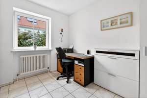 Einfamilienhaus mit großzügigem Grundstück im Zentrum von Burlafingen – Die vollständige Adresse der Immobilie erhältst du vom Anbieter., 89233 Neu-Ulm – Vorschaubild 9