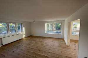 Frisch sanierte 4-Zimmer Wohnung in KA Weststadt mit Balkon