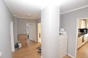 RÖNPAGEL IMMOBILIEN: Wettbergen Schöne 3 Zi. DG WHG - Dachterrasse - EBK optional – Aalborghof 14, 30457 Wettbergen, Hannover – Vorschaubild 3