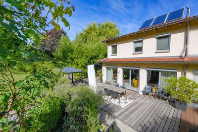 Top-gepflegte Doppelhaushälfte mit traumhaftem Garten in schöner Coburger Stadtrandlage