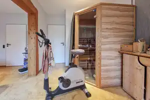 Großzügiges Einfamilienhaus mit Einliegerwohnung, PV-Anlage und Gartenidylle auf großzügigem 866 m²  – Steinburg (Kreis) – Vorschaubild 9