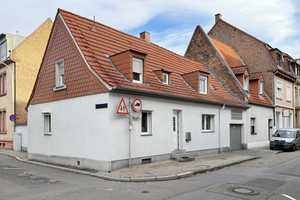 Älteres Einfamilienhaus mit gemütlichem Innenhof in Mannheim-Neckarau – Mannheim – Vorschaubild 3