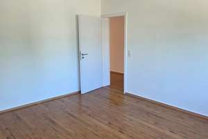 Renovierte 3-Zimmer-Wohnung mit  Parkplatz! – Berliner Straße 398, 51061 Höhenhaus, Köln – Vorschaubild 3