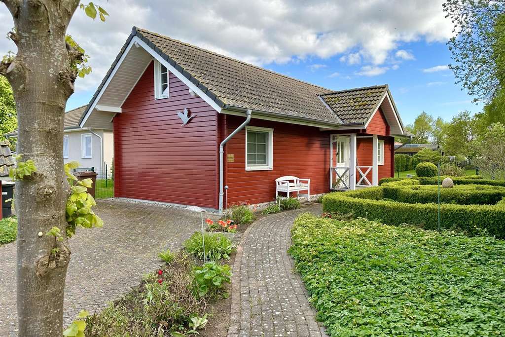 Immobilie in Fuhlendorf - Charmanter Bungalow am Bodden nahe der Ostsee - Bild 2