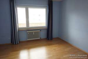 LET`S GO WEST  ** Helle 2 Zi. Wohnung - mit großem Balkon und Einbauküche** – Lessingstrasse 10, 93049 Westenviertel, Regensburg – Vorschaubild 4