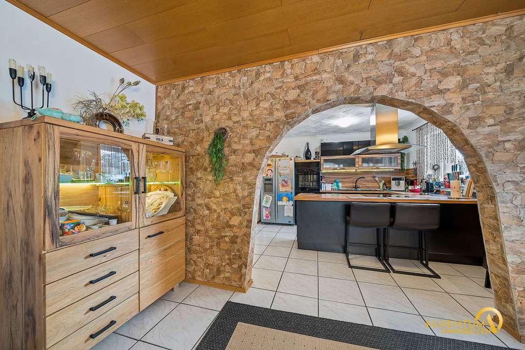 Immobilie in Straßkirchen - Exklusives Eigenheim mit Pool, Smart-Home, Wärmepumpe & PV - Bild 2