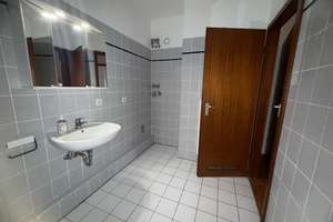 Lichterfelde: 2-Zimmer-Dachgeschoss-Wohung mit Balkon und ca. 45 m² per SOFORT LEER zu VERKAUFEN – Die vollständige Adresse der Immobilie erhältst du vom Anbieter., 12205 Lichterfelde, Berlin – Vorschaubild 12