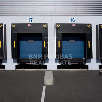 SOFORT VERFÜGBAR // Logistikimmobilie mitten in Köln // Rampe // Anmietung über BNPP Real Estate