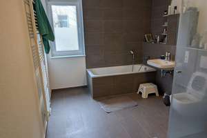Exklusive 2,5-Zimmer-Wohnung mit Balkon in Mainz (TG-Stellplatz enthalten!!) – Brabarossaring 6e, 55118 Neustadt, Mainz – Vorschaubild 11
