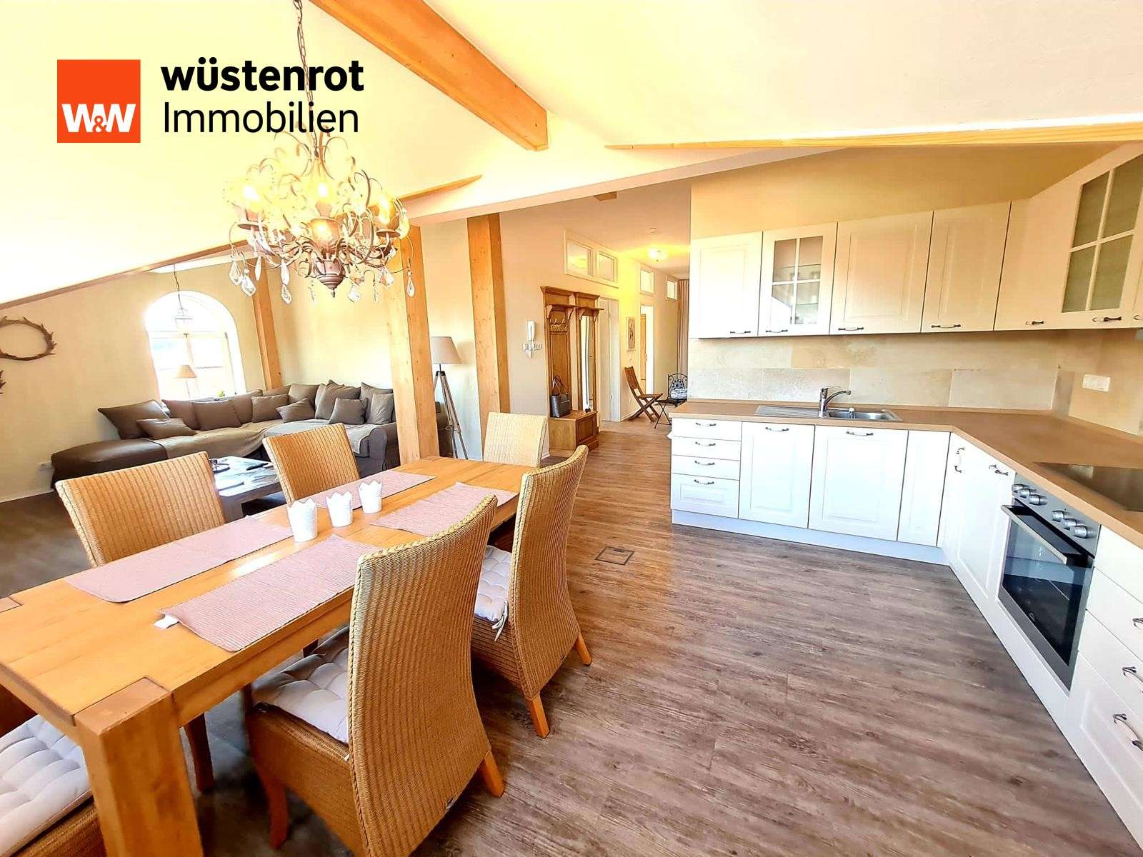 Immobilie in Grassau - Dachgeschosswohnung Ensamble - 159  m² -unverbaubarer  Ausblick im Ortskern von Grassau zu verkaufen - Bild 2