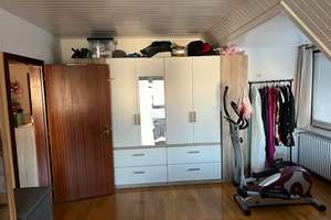Stilvolle 3-Zimmer-Dachgeschosswohnung mit großem Balkon und EBK in Hamburg – Reetkükenweg 22, 21147 Hausbruch, Hamburg – Vorschaubild 15
