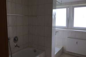 Charmante 3-Zi.-Wohnung mit Balkon in 6 Parteien Haus – Die vollständige Adresse der Immobilie erhältst du vom Anbieter., 70567 Möhringen-Süd, Stuttgart – Vorschaubild 8
