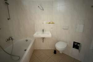 Whg. im 2.OG ! Küche mit Balkonzugang / Laminat / Bad mit Wanne  u.v.m. – Fürstenstraße 62, 9130 Sonnenberg, Chemnitz – Vorschaubild 4