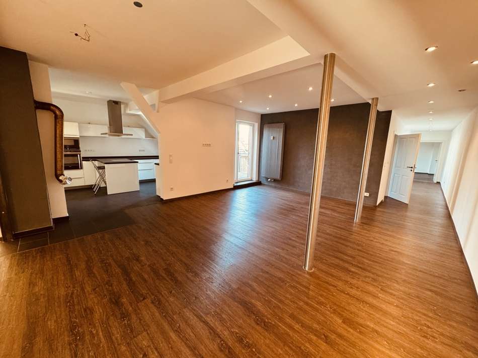 Wohnzimmer mit Blick auf Balko